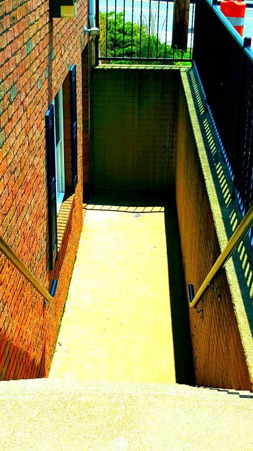Lodging On The Square バーリン エクステリア 写真